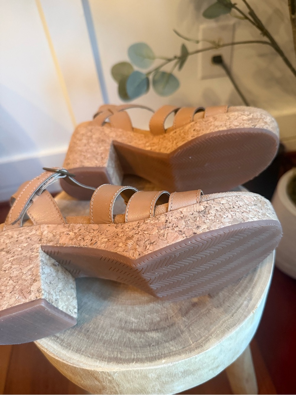 Hush Puppies Tan Cork Platform Wedge Sandals like new! - Picture 3 of 3
